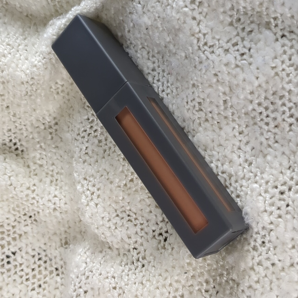 KAB Cosmetics Lip Gloss in Sending Nudes, 5g/0.175oz - Picture 5 of 9